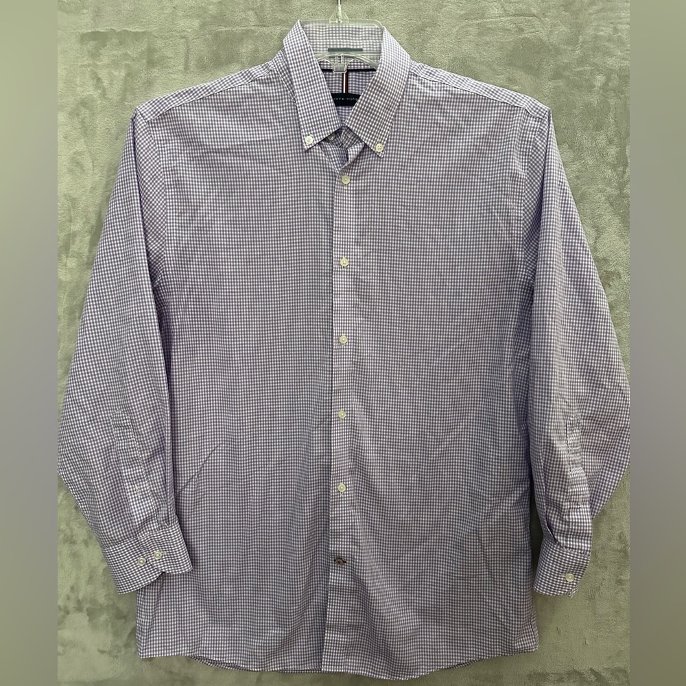 Tommy Hilfiger Button-Down Dress Shirt Men’s Medium Purple Long Sleeves check
